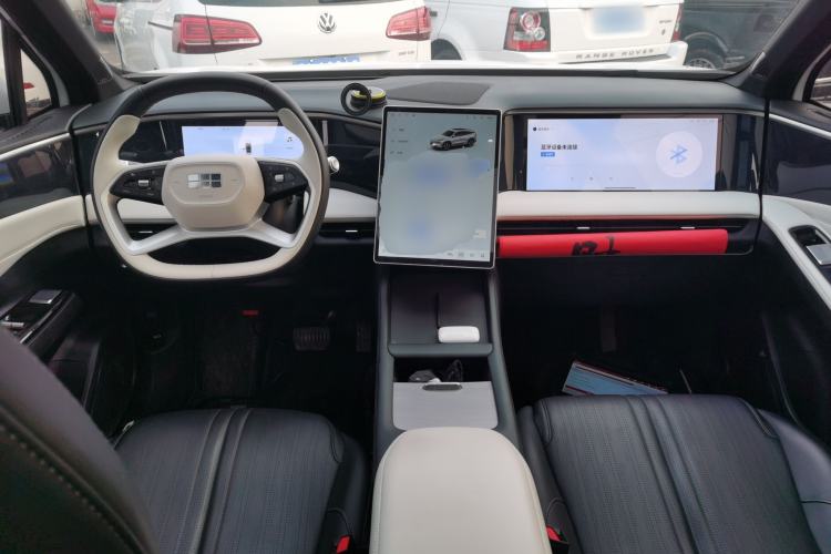 Used  L7 2024 1.5T 115 km PLUS Dragon Edition