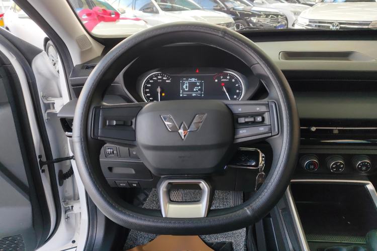 Used Wuling Alvez 2022 1.5L Manual Free-Style Model