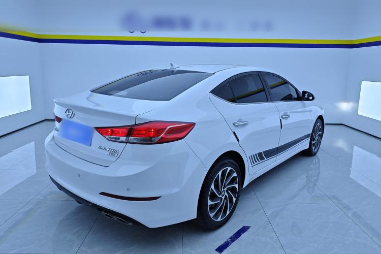 Used Hyundai Elantra 2019 1.4T Dual-Clutch Xuan Dong · Dynamic Model
