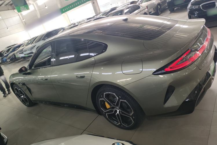 Used  SU7 2024 Rear-Drive Ultra-Long Range Advanced Pro-Level Intelligent Driving Version
