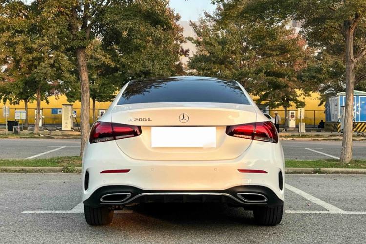 Used Mercedes-Benz A-Class 2022 Revised Version A 200 L Sport Sedan Fashionable Style