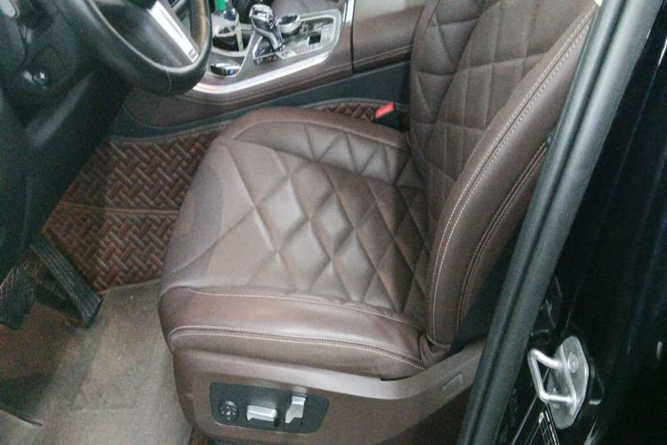 Used BMW X5 2022 xDrive 30Li M Sport Package
