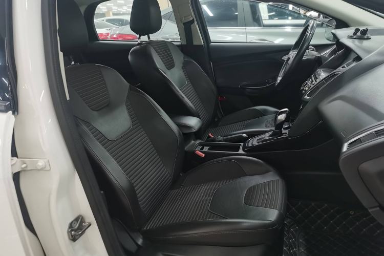 Used Ford Focus 2017 Sedan EcoBoost 125 Automatic Supreme Style SmartDrive Edition
