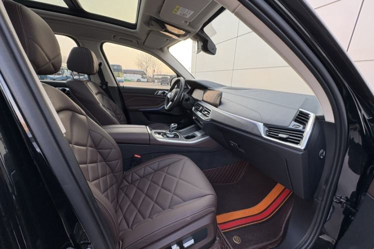 Used BMW X5 2022 Restyled xDrive 30Li Luxury Version M Sport Package