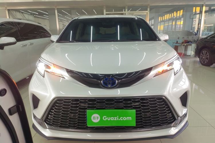 Used Toyota Granvia 2022 2.5L Hybrid Prestige Edition