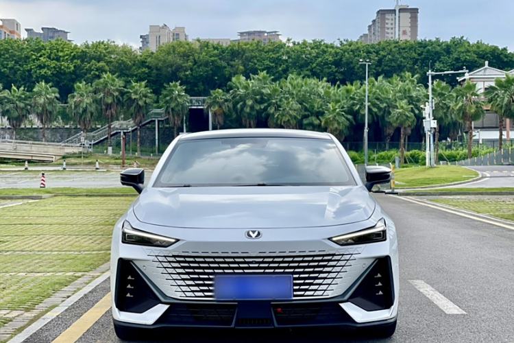 Used Changan UNI-V 2022 1.5T Smart Navigation Version