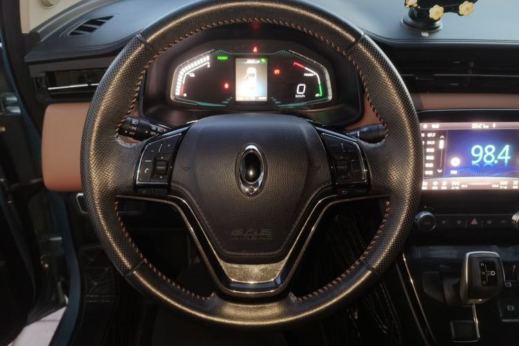 Used ORA iQ 2018 High-Range Version Smart Connectivity Model