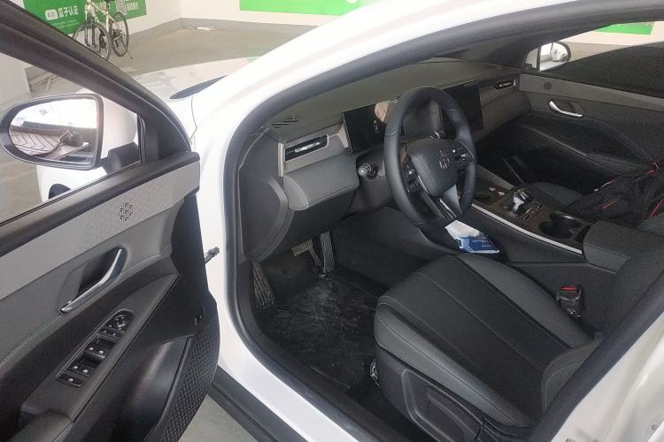 Used BYD Qin PLUS 2025 DM-i Smart Drive 55KM Leading Model
