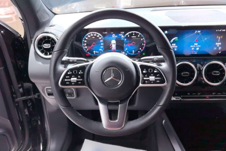 Used Mercedes-Benz GLB 2023 Refresh GLB 200 Fashion Edition