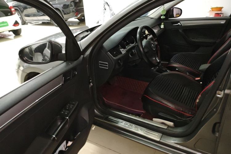 Used Volkswagen Bora 2014 1.6L Automatic Comfort Model