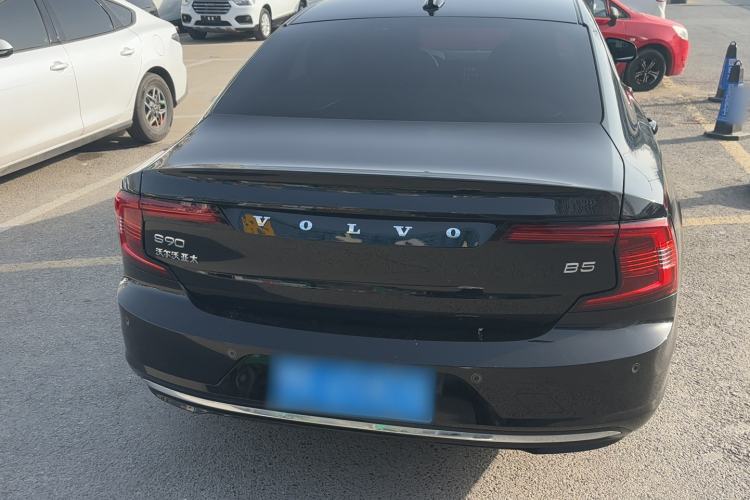 Used Volvo S90 2025 B5 Zhiyuan Luxury Edition
