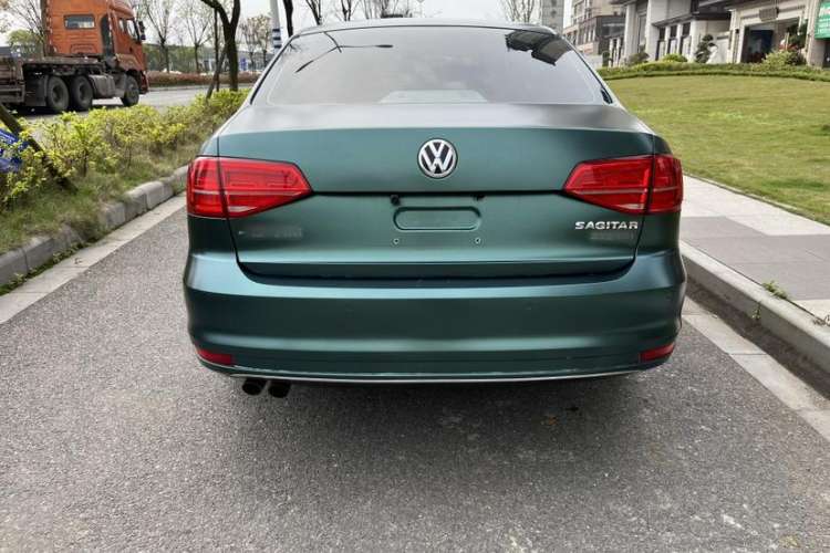 Used Volkswagen Sagitar 2015 230TSI Automatic Comfort Version
