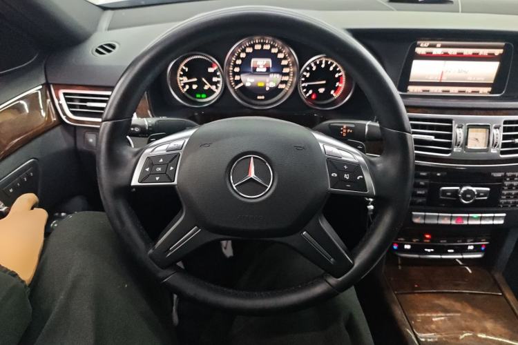Used Mercedes-Benz E-Class 2014 E 260 L Luxury Model
