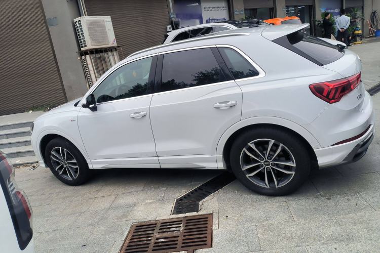 Used Audi Q3 2022 35 TFSI Progressive Dynamic Edition
