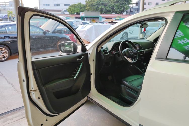 Used Mazda CX-5 2015 2.0L Automatic Two-Wheel Drive Urban Version
