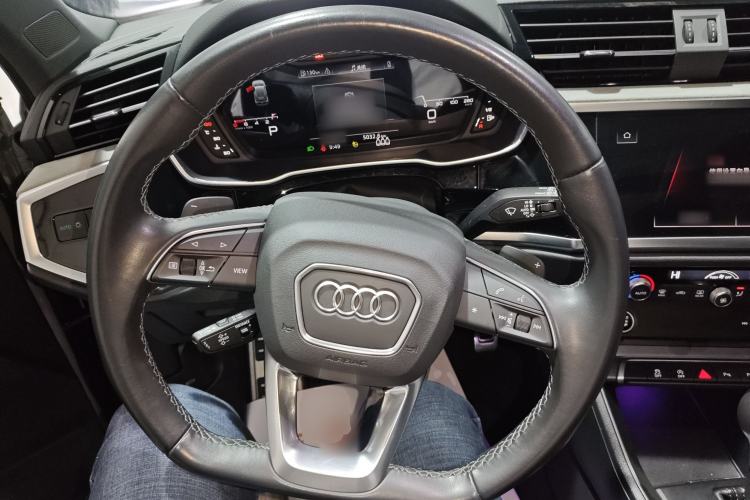 Used Audi Q3 2024 35 TFSI Fashion Dynamic Edition
