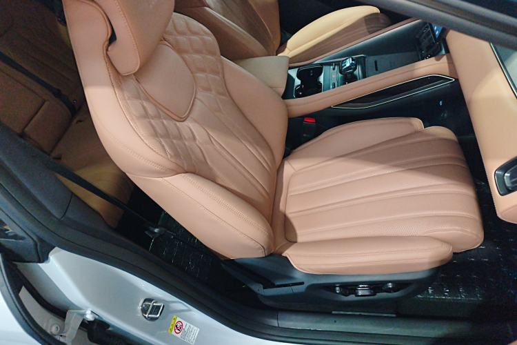 Used BYD Song L EV 2025 Intelligent Driving Version 662 km LiDAR Excellence Edition
