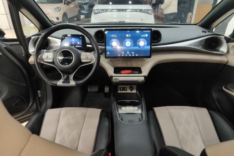 Used BYD Dolphin 2023 420 km Fashion Edition