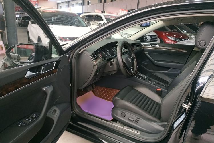 Used Volkswagen Magotan 2018 Facelift 330TSI DSG Luxury Model
