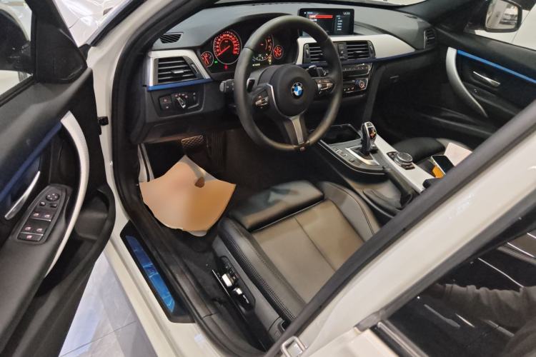 Used BMW 3 Series 2018 320i M Sport Package

