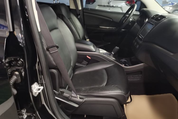 Used Dodge Journey 2014 2.4L Two-Wheel Drive Touring Edition
