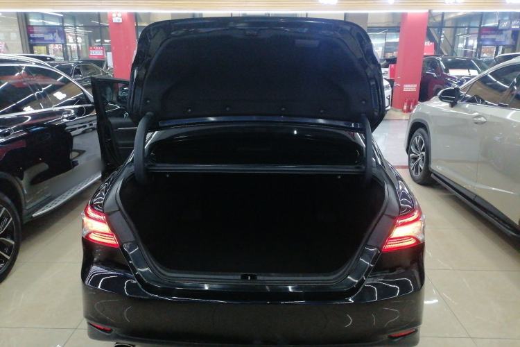 Used Toyota Camry 2019 Revised Version Dual-Engine 2.5 HG Luxury Edition
