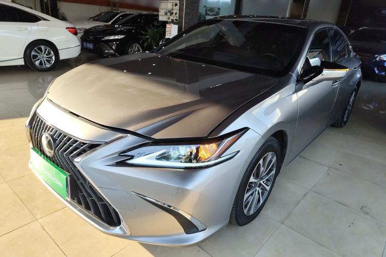 Used Lexus ES 2021 200 Excellence Edition