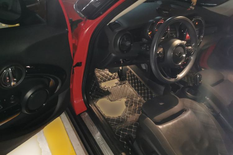 Used  MINI 2018 1.5T COOPER Classic Edition Five-Door Version