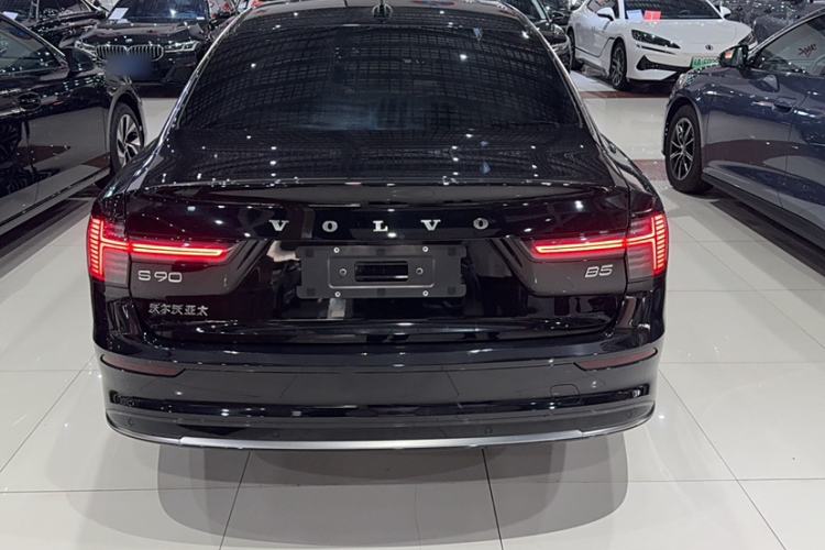 Used Volvo S90 2026 B5 Zhiya Luxury Edition
