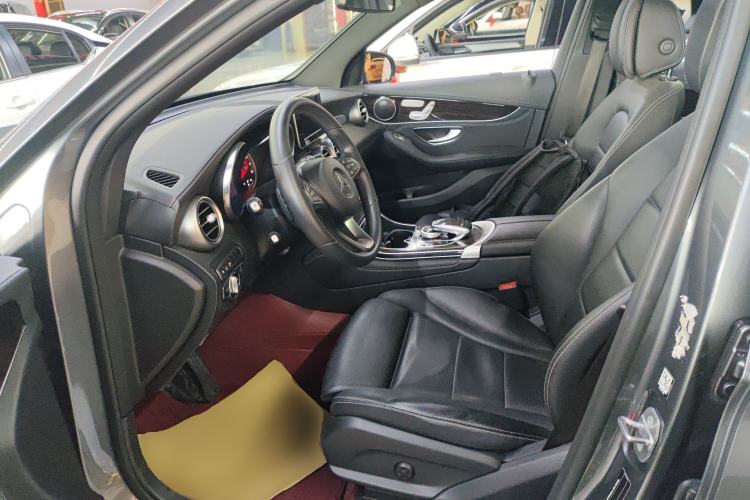 Used Mercedes-Benz GLC 2017 GLC 260 4MATIC Luxury Model