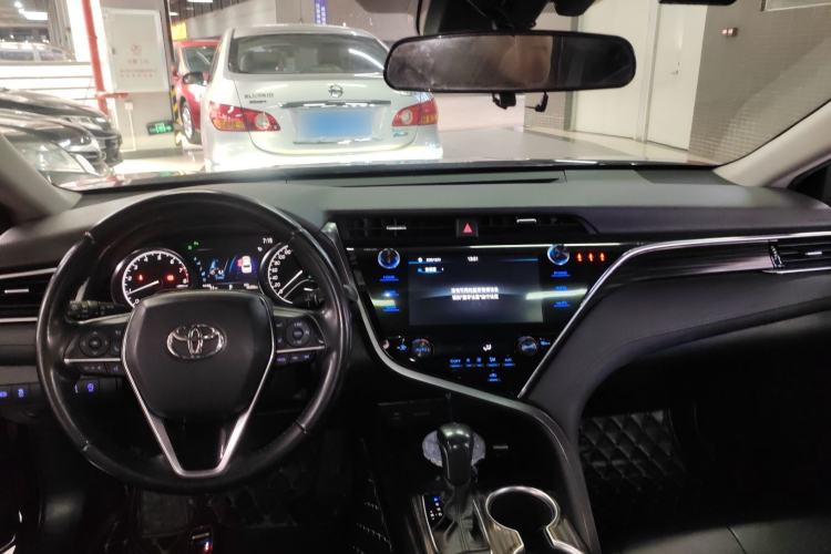 Used Toyota Camry 2019 Revised Version 2.0G Luxury Edition
