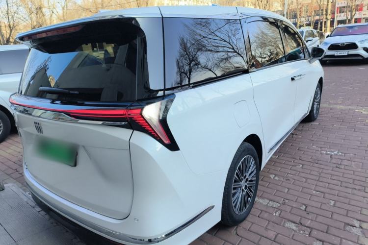 Used Buick GL8 New Energy 2024 Lu Zun Deluxe Edition 7-Seater
