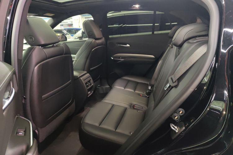 Used Cadillac XT4 2023 28T Two-Wheel-Drive Luxury Version