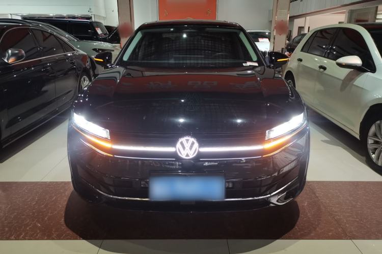 Used Volkswagen Magotan 2024 380TSI DSG Prestige Edition DaMai Package
