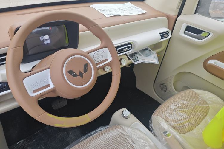 Used Wuling Hongguang MINIEV 2024 3rd Generation 215km Youth Edition
