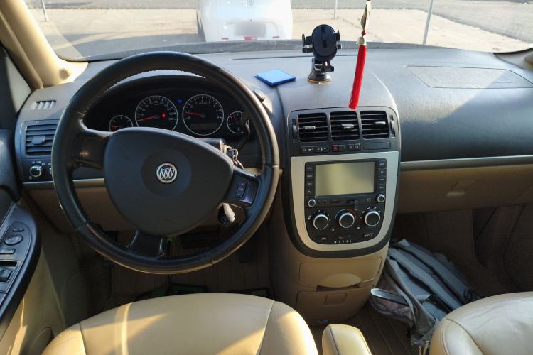 Used Buick GL8 2014 2.4L Executive Edition
