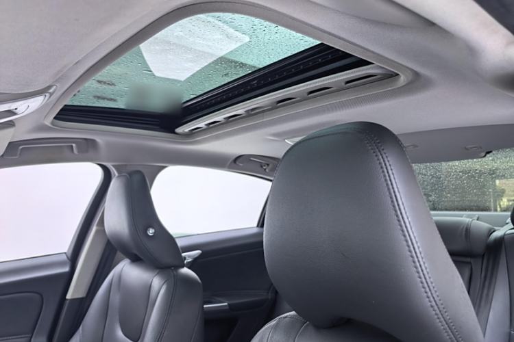 Used Volvo S60 2018 S60L T4 Smart & Ambitious Edition
