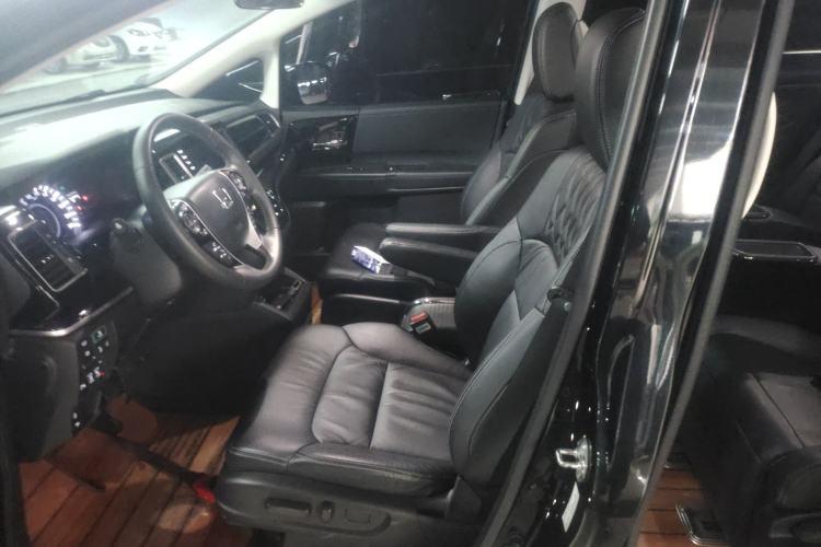 Used Honda Elysion 2019 2.0L Hybrid Luxury Edition
