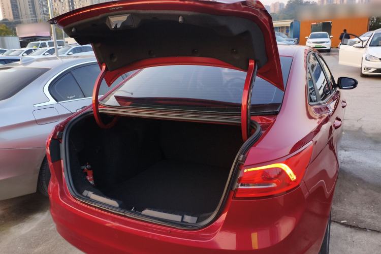 Used Ford Escort 2015 1.5L Automatic Fashion Model
