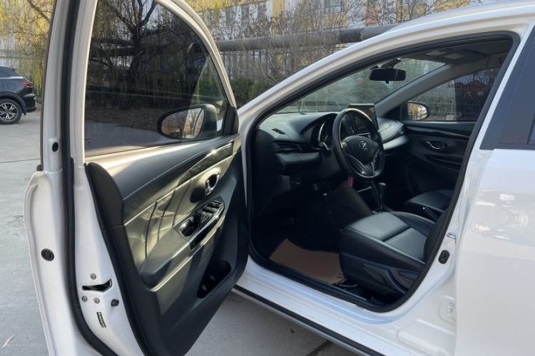 Used Toyota YARiS L 2020 X-Trail X 1.5L CVT Luxury Edition
