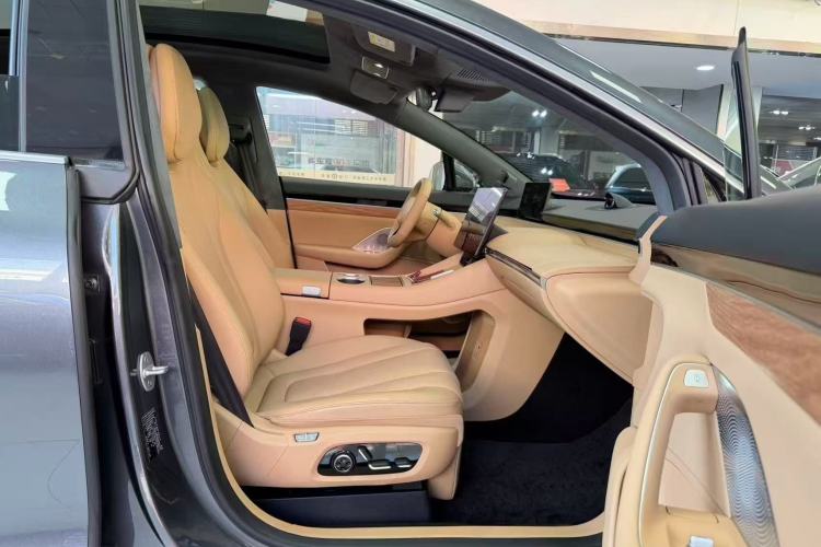 Used Hima Luxeed R7 2024 All-Electric 736 km Ultra