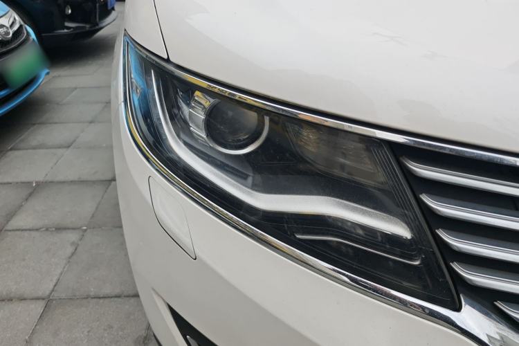 Used Lincoln MKX 2017 2.0T Two-Wheel Drive Deluxe Edition
