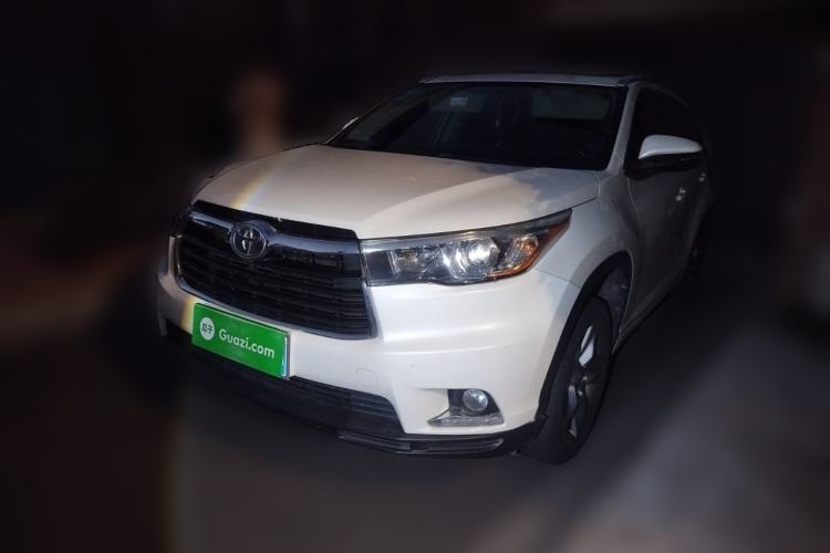 Used Toyota Highlander 2015 2.0T Two-Wheel Drive Luxury Navigation Version 7 Seats