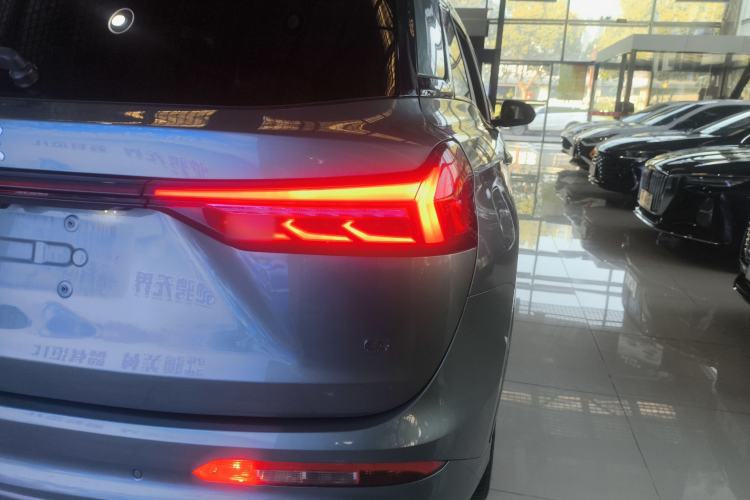 Used  E5 2024 Honor Edition 100KM Deluxe 7-Seater