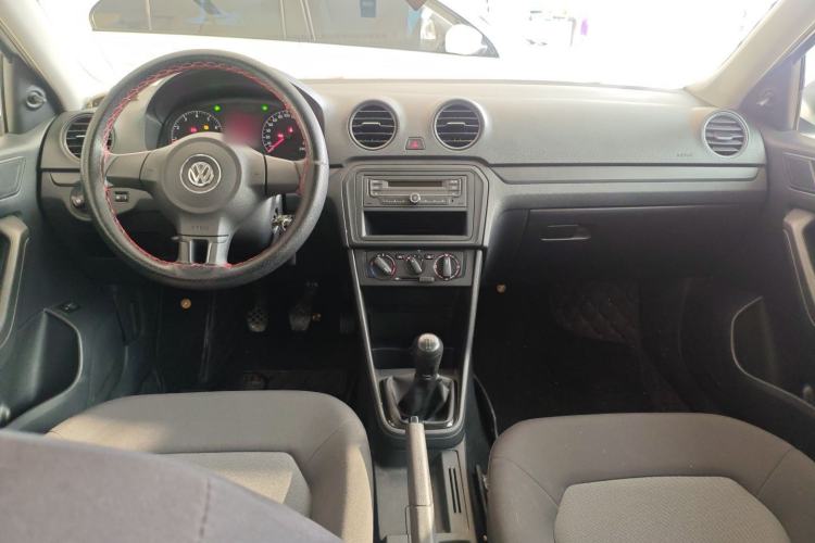 Used Volkswagen Jetta 2015 1.4L Manual Fashion Model
