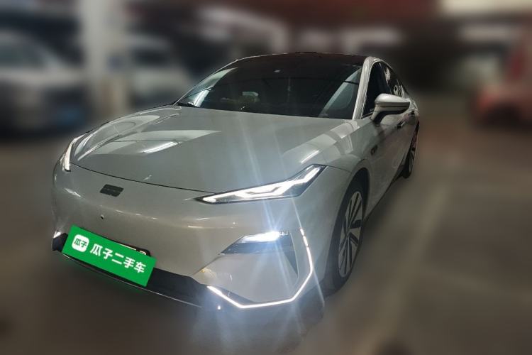 Used Geely Galaxy E8 2024 665 km Range Rear-Drive Starship Long-Range Version