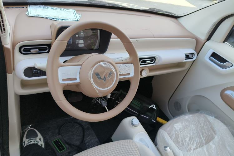 Used Wuling Hongguang MINIEV 2024 3rd Generation 215km Youth Edition
