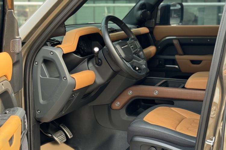 Used Land Rover Defender 2021 110 P400 X
