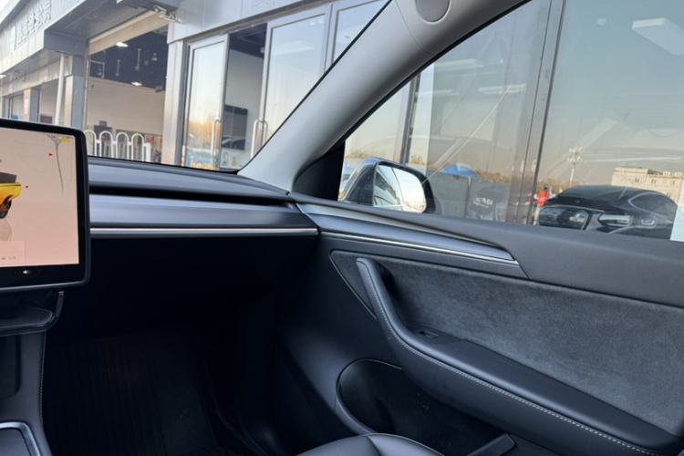 Used Tesla Model Y 2024 Rear-Wheel-Drive Version