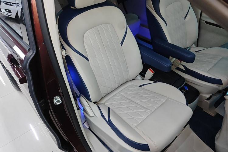 Used Buick GL8 2023 ES Lu Zun Comfort Model
